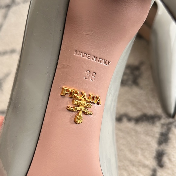 Prada Saffiano Stilleto Pumps Heels Pointed Toe sz 6 / 36 - Picture 13 of 15